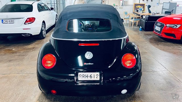 Volkswagen New Beetle 14