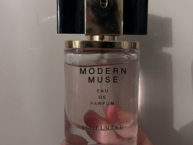 Estée Lauder perfume Modern Muse, Kauneudenhoito ja kosmetiikka, Terveys ja hyvinvointi, Oulu, Tori.fi
