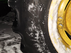 540/65 R28 traktorin rengas, Muut koneet ja tarvikkeet, Työkoneet ja kalusto, Lapinlahti, Tori.fi 540/65 R28 traktorin rengas, Muut koneet ja tarvikkeet, Työkoneet ja kalusto, Lapinlahti, Tori.fi