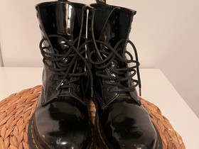 Dr. Martens, Vaatteet ja kengät, Helsinki, Tori.fi Dr. Martens, Vaatteet ja kengät, Helsinki, Tori.fi