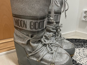 Moon Boots, Vaatteet ja kengät, Jyväskylä, Tori.fi Moon Boots, Vaatteet ja kengät, Jyväskylä, Tori.fi
