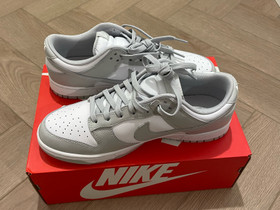 Nike dunk low grey fog, Vaatteet ja kengät, Laukaa, Tori.fi Nike dunk low grey fog, Vaatteet ja kengät, Laukaa, Tori.fi