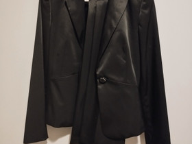 Androgynous musta puku mango suit naisten uusi, Vaatteet ja kengät, Oulu, Tori.fi Androgynous musta puku mango suit naisten uusi, Vaatteet ja kengät, Oulu, Tori.fi