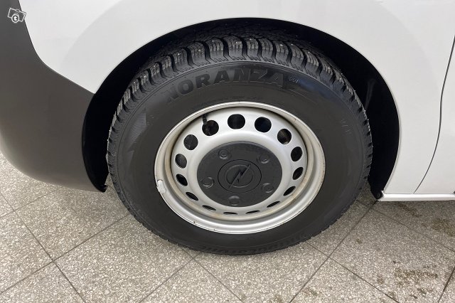 OPEL VIVARO 11