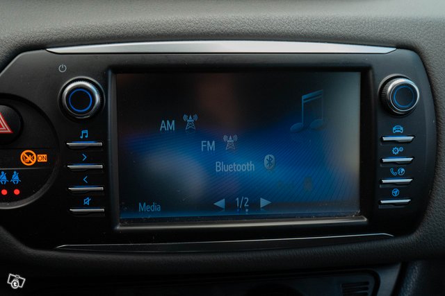 Toyota Yaris 19