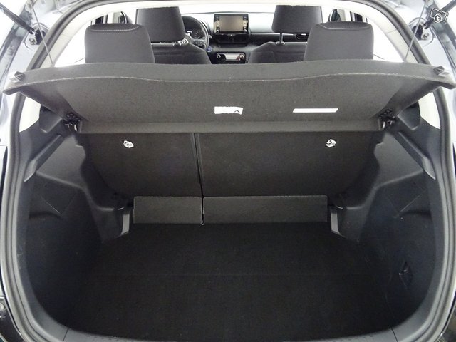Toyota YARIS 24