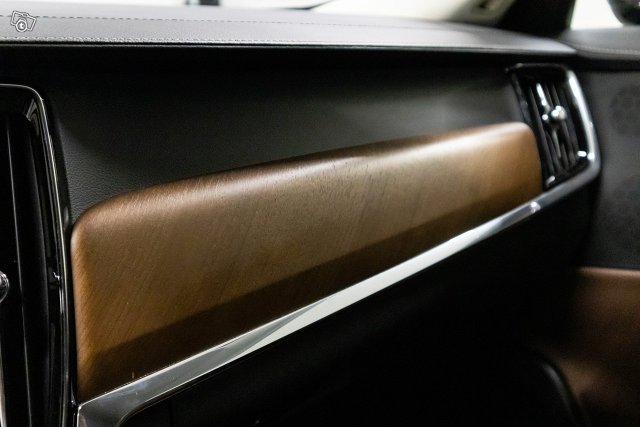 Volvo S90 15