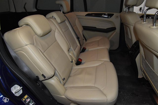 Mercedes-Benz GLS 16