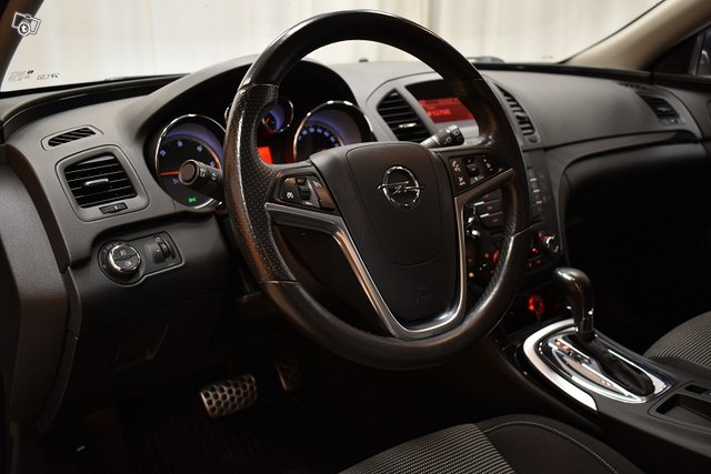 Opel Insignia 13