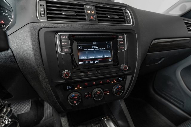 Volkswagen Jetta 10