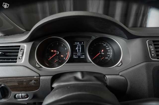 Volkswagen Jetta 11