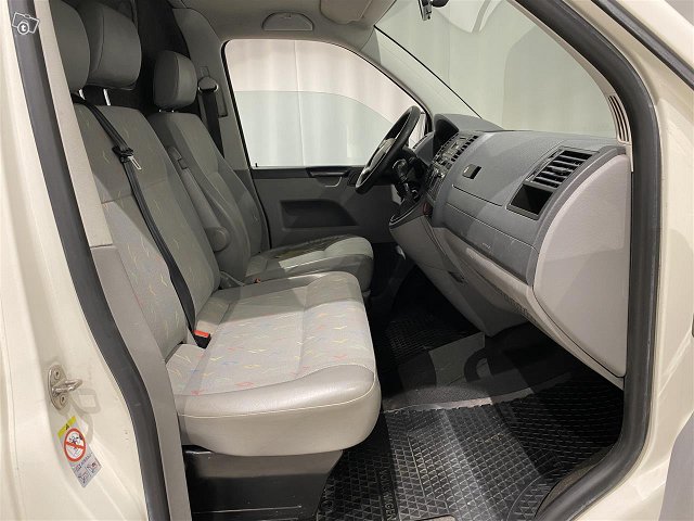VOLKSWAGEN Transporter 10