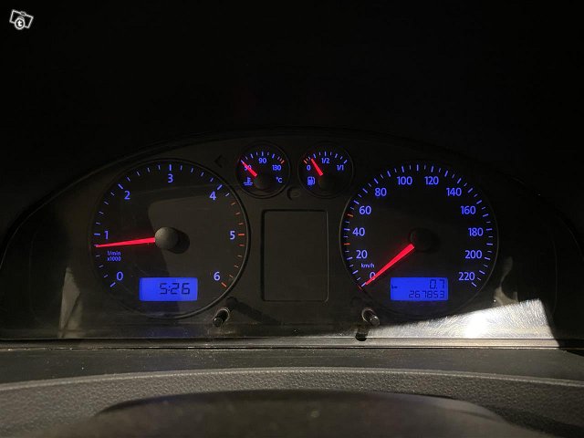 VOLKSWAGEN Transporter 13