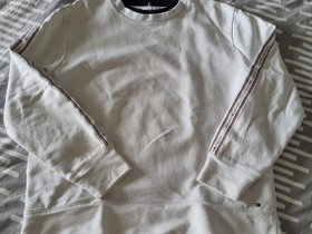 Tommy hilfiger collari s, Vaatteet ja kengät, Somero, Tori.fi Tommy hilfiger collari s, Vaatteet ja kengät, Somero, Tori.fi