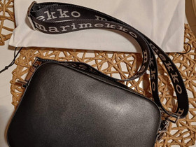 Nahkainen laukku (Marimekko), Laukut ja hatut, Asusteet ja kellot, Karkkila, Tori.fi Nahkainen laukku (Marimekko), Laukut ja hatut, Asusteet ja kellot, Karkkila, Tori.fi