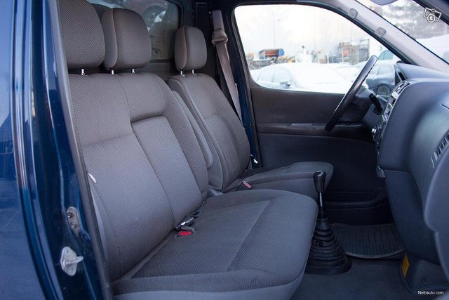 Toyota Hiace 9