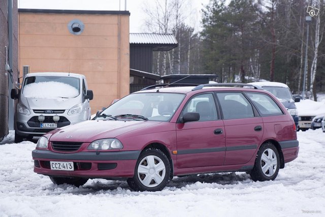 Toyota Avensis 2
