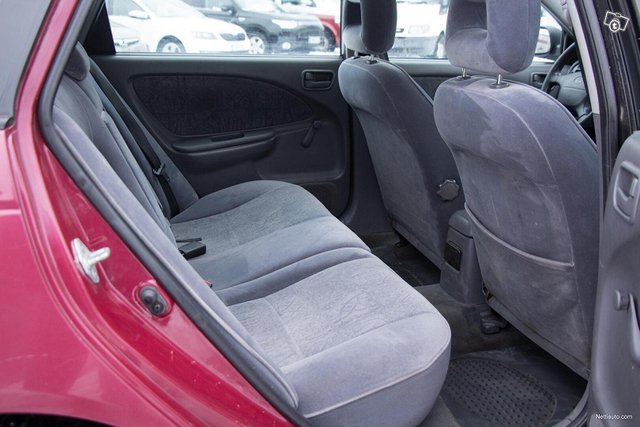 Toyota Avensis 13
