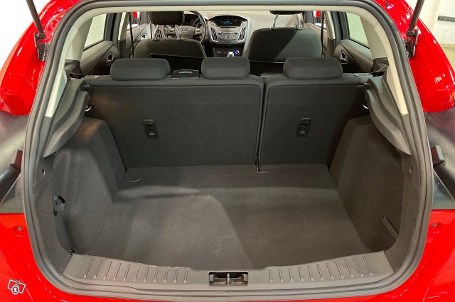 Ford Focus 10