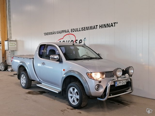 Mitsubishi L200 2