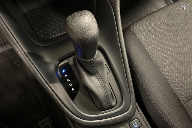 Mazda 2 17
