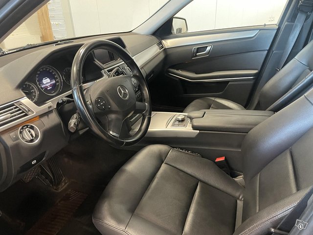 Mercedes-Benz E 5