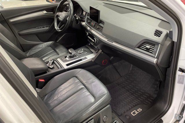 AUDI Q5 9