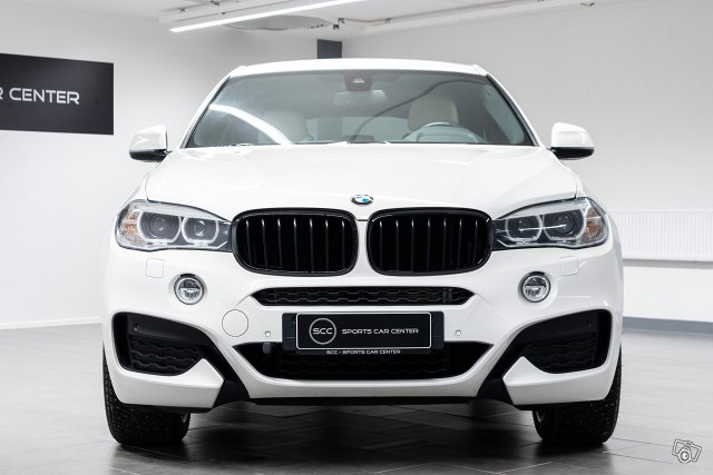 BMW X6 4
