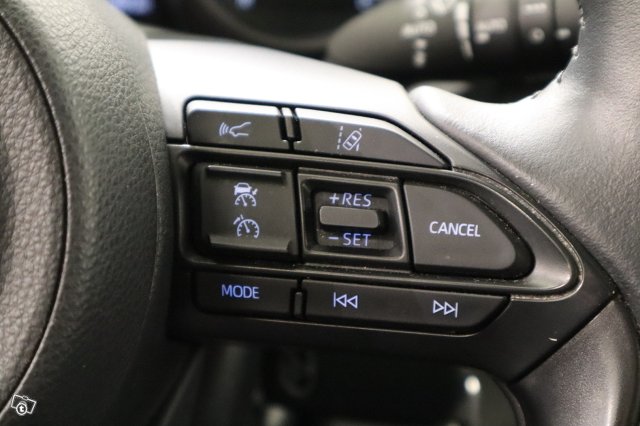 Toyota Yaris Cross 14