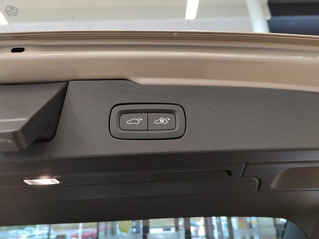 VOLVO V60 17