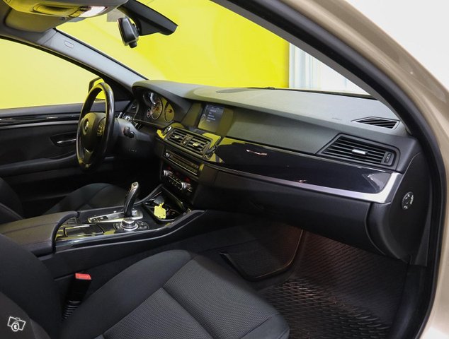 BMW 530 23