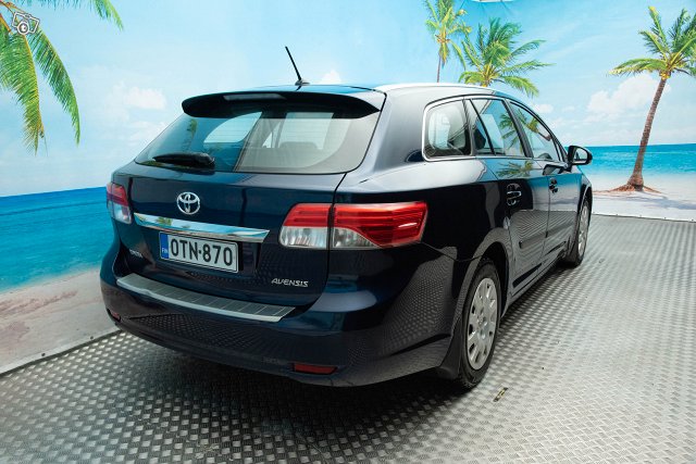 Toyota Avensis 5