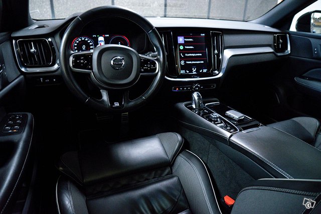 Volvo V60 11
