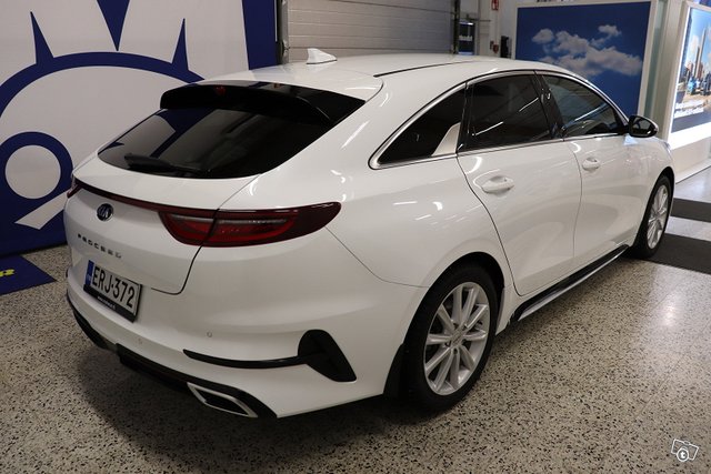 Kia ProCeed 4