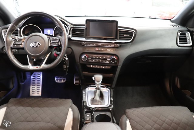 Kia ProCeed 7