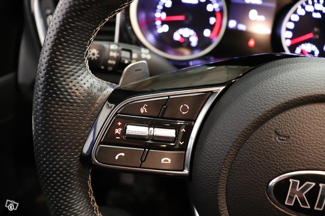 Kia ProCeed 13