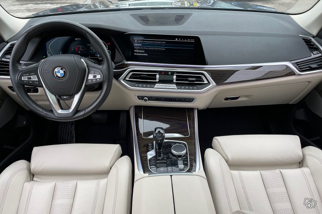 BMW X5 8