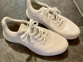 Under armour valkoiset kengät kokoa 44,5, Kuntoilu ja fitness, Urheilu ja ulkoilu, Hattula, Tori.fi Under armour valkoiset kengät kokoa 44,5, Kuntoilu ja fitness, Urheilu ja ulkoilu, Hattula, Tori.fi