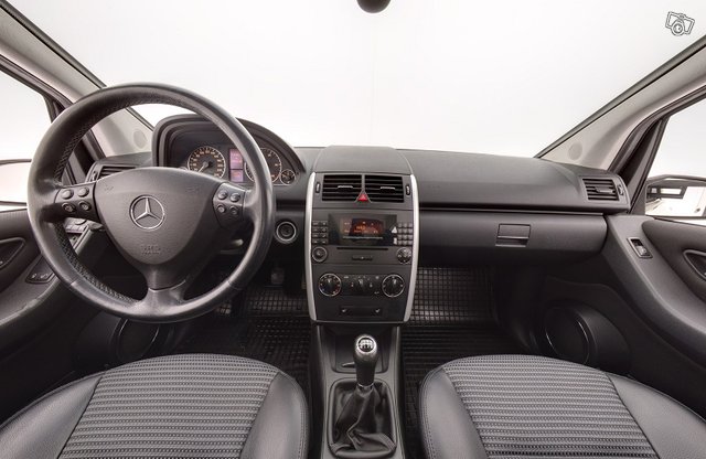 Mercedes-Benz A 7