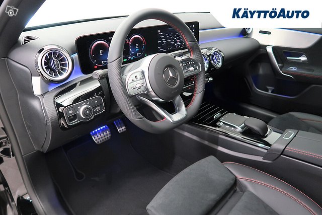 Mercedes-Benz A 8