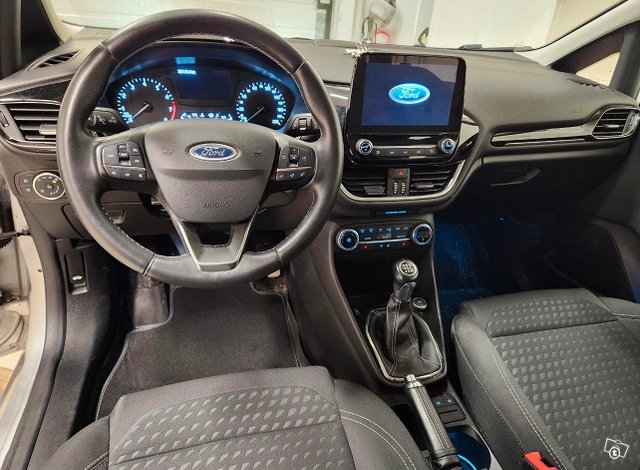 Ford Fiesta 9