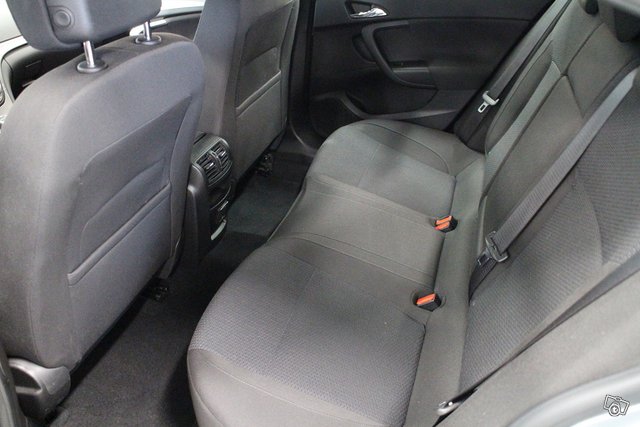 OPEL Insignia 9