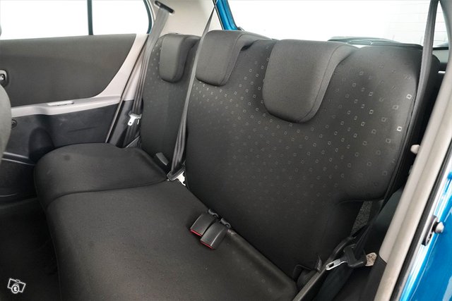 Toyota Yaris 14