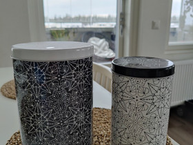 Kaksi peltipurkkia, Sisustustavarat, Sisustus ja huonekalut, Nokia, Tori.fi Kaksi peltipurkkia, Sisustustavarat, Sisustus ja huonekalut, Nokia, Tori.fi