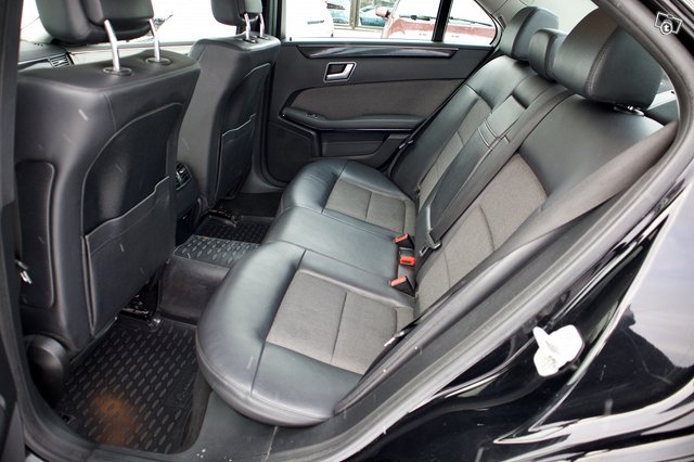 Mercedes-Benz E 200 CDI 10