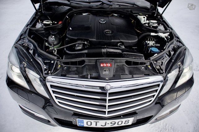 Mercedes-Benz E 200 CDI 12