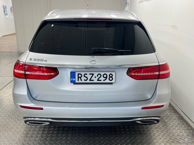 Mercedes-Benz E 5