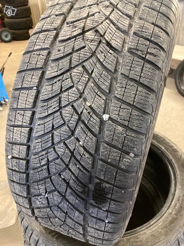 275/45/20 goodyear ultra grip ice - Suomen Reng...