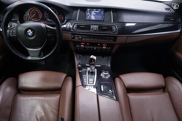 BMW 520 12
