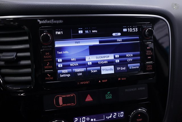 Mitsubishi Outlander PHEV 18